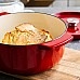 Каструля чавунна з кришкою KitchenAid, 22 см, 3,3 л, червона (CC006057-001)